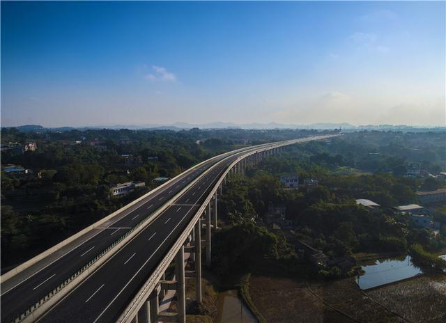 川渝兩地又增一條高速！榮昌至瀘州（四川境）高速公路建成